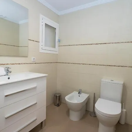 Brisas B2, 2 Dormitorios, Playa A 50m, By Bookindenia Apartment