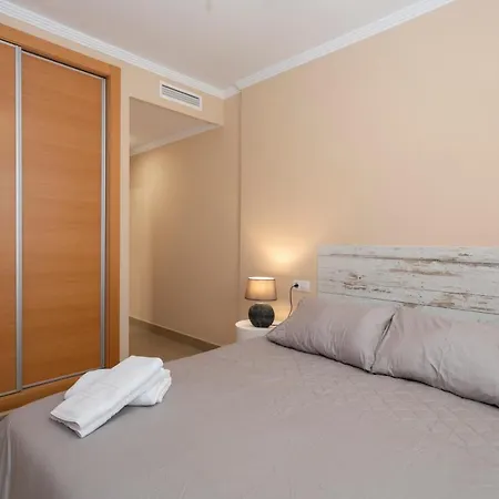 Apartmán Brisas B2, 2 Dormitorios, Playa A 100m, By Bookindenia *