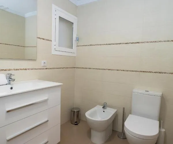 Brisas B2, 2 Dormitorios, Playa A 100m, By Bookindenia Apartamento