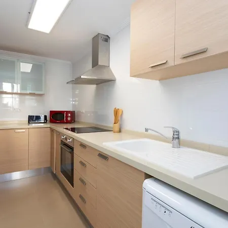 Brisas B2, 2 Dormitorios, Playa A 100m, By Bookindenia