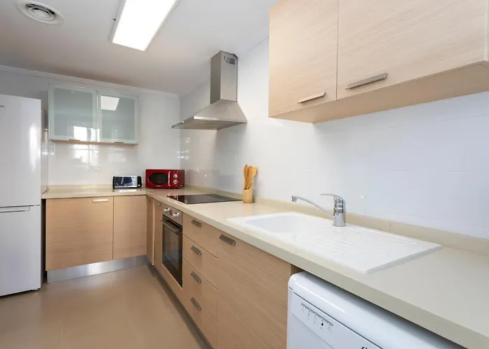 Brisas B2, 2 Dormitorios, Playa A 50m, By Bookindenia