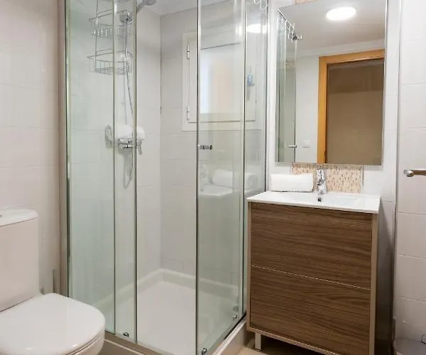 Brisas B2, 2 Dormitorios, Playa A 50m, By Bookindenia